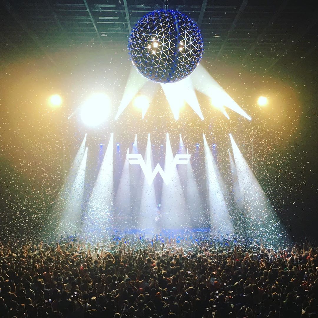 Disco Crowd Weezer jrey1989